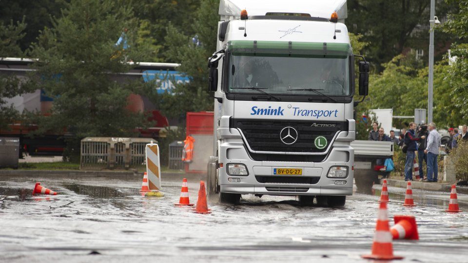mobiele slipbaan vrachtwagen